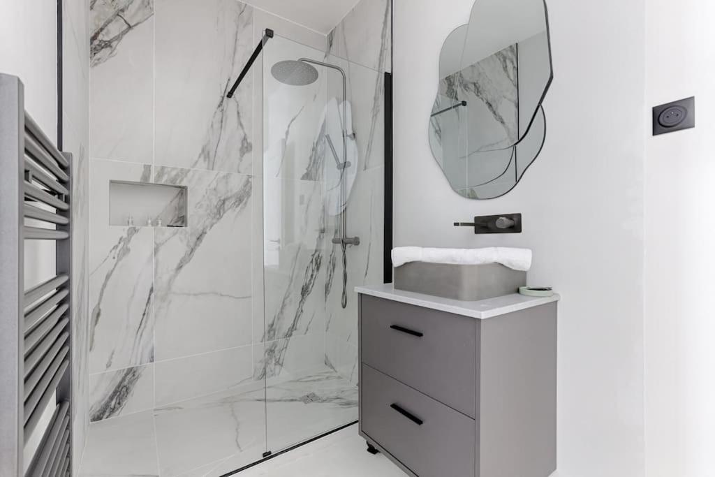 Folie Mericourt Republique 2 Charming 2br Appartement Paris